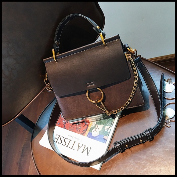 NEW ELLA O Ring Chain Buckle Crossbody - Picture 3 of 4